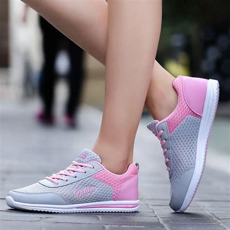 sport casual shoes women.